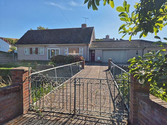 3 Bedroom Detached Bungalow For Sale In Southfield Close, Uphill, BS23