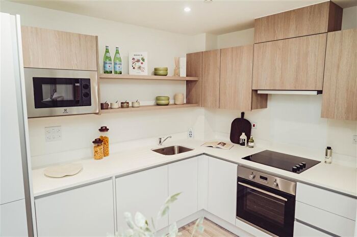 2 Bedroom Apartment To Rent In Goodwin Close, Derby, DE1