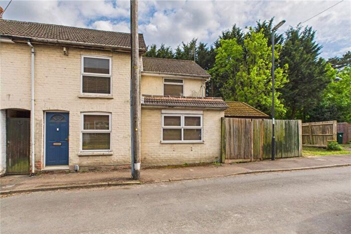 3 Bedroom End Of Terrace House For Sale In Westfield Road, West Green, Crawley, West Sussex, RH11