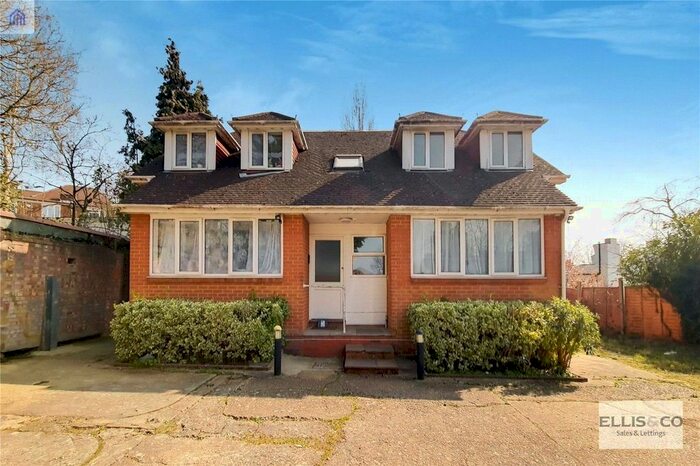 1 Bedroom Flat To Rent In Hillview Close, Wembley, HA9