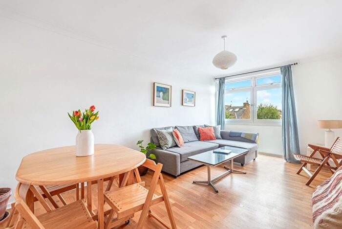 1 Bedroom Flat For Sale In Edith Road, London, SW19