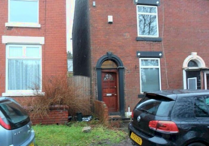 2 Bedroom Terraced House To Rent In Bed Furnished, Swansea Street, Oldham, OL8