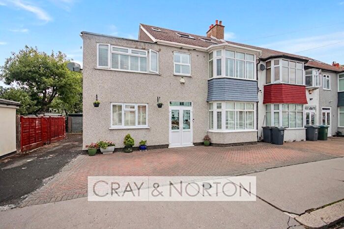 7 Bedroom End Of Terrace House For Sale In Glenthorne Avenue, Shirley Park, CR0