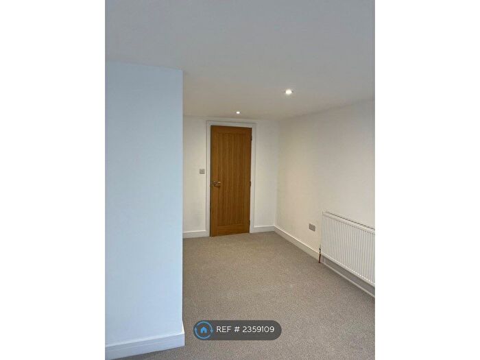 2 Bedroom Semi-Detached House To Rent In Newton Abbot, Newton Abbot, TQ12