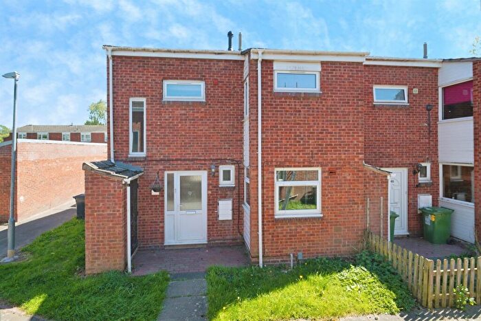 3 Bedroom End Of Terrace House For Sale In Linton Close, Redditch, B98