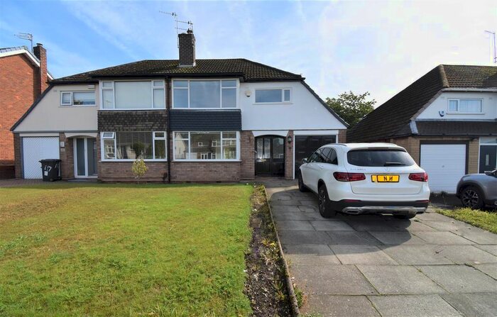 3 Bedroom Semi-Detached House To Rent In Treen Road, Tyldesley, Manchester, M29