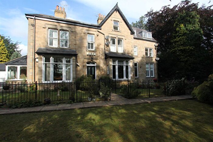 2 Bedroom Flat To Rent In Old Park Road, Roundhay, LS8