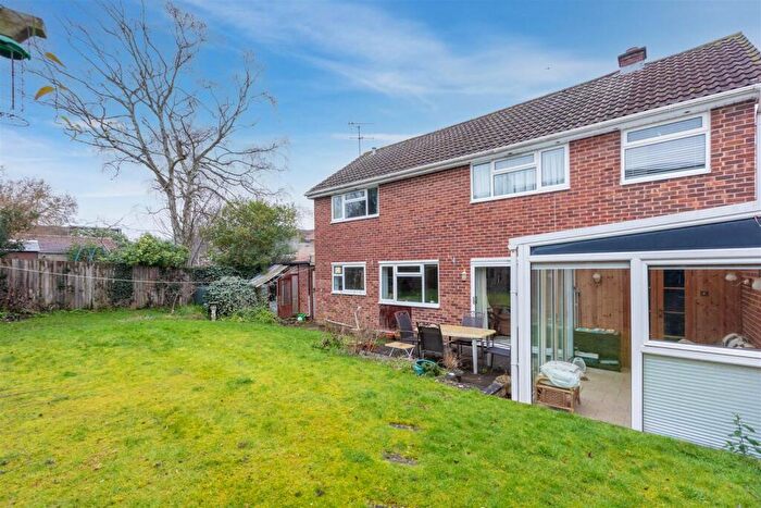 3 Bedroom Detached House For Sale In Wootton Way, Maidenhead, SL6