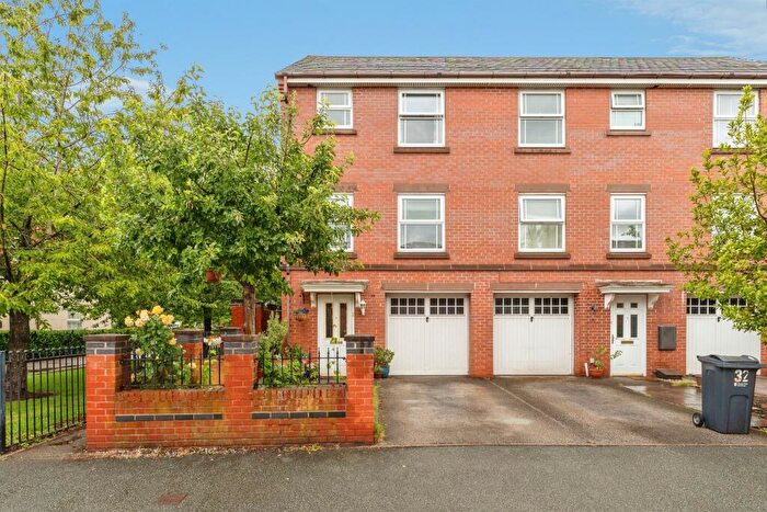 4 Bedroom Town House For Sale In Black Diamond Street, Chester, CH1