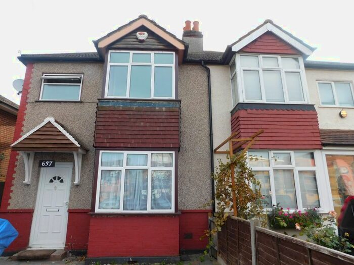 3 Bedroom Semi-Detached House To Rent In Westmount Centre, Uxbridge Road, Hayes, UB4