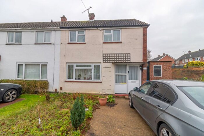2 Bedroom End Terrace House For Sale In Kennet Drive, Bletchley, Milton Keynes, MK3