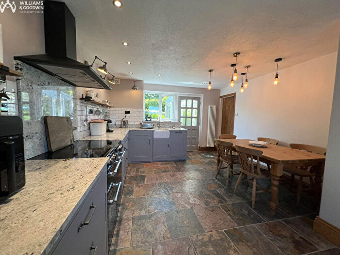3 Bedroom Link Detached House For Sale In Mynydd Mechell, Amlwch, Anglesey, LL68