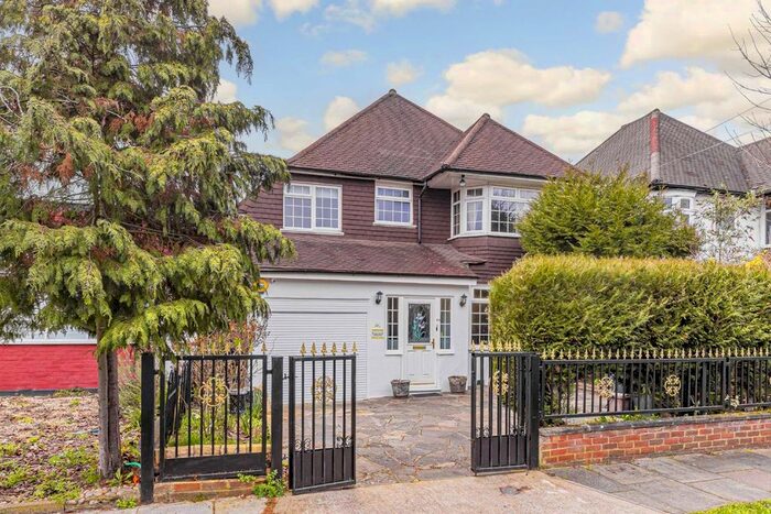 4 Bedroom Property To Rent In Gainsborough Road, New Malden, KT3