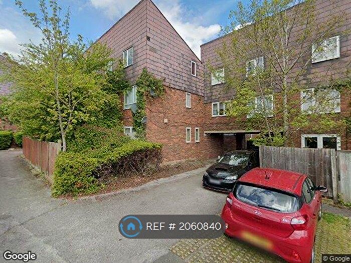 3 Bedroom Maisonette To Rent In James Bedford Close, Pinner, HA5