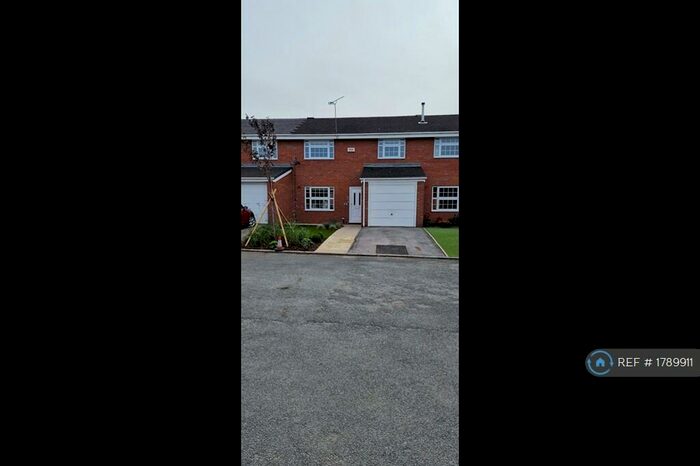 3 Bedroom Terraced House To Rent In Overleigh Court, Chester, CH4
