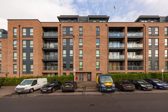 3 Bedroom Flat For Sale In / Annandale Street, Edinburgh, EH7