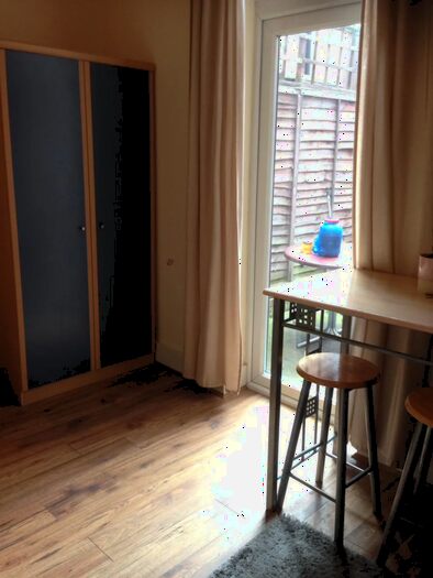 1 Bedroom House To Rent In James Avenue, London, NW2