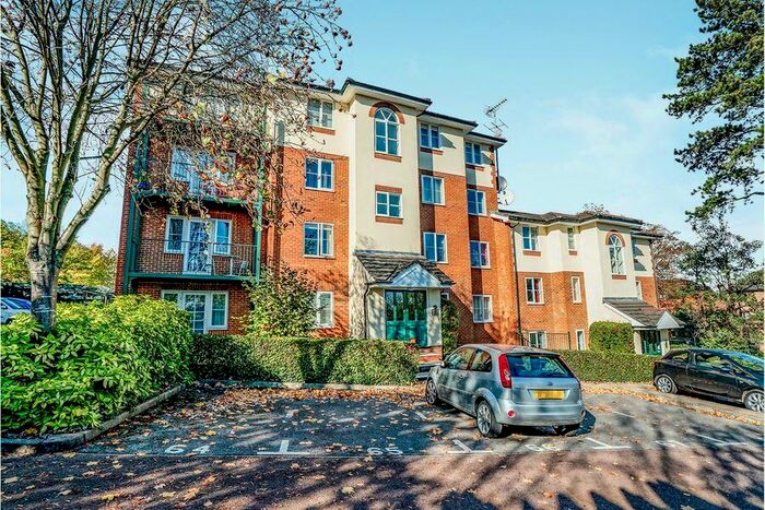 1 Bedroom Flat To Rent In Alexandra Park, HP11