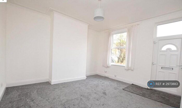 2 Bedroom Terraced House To Rent In Barton Place, Leeds, LS11