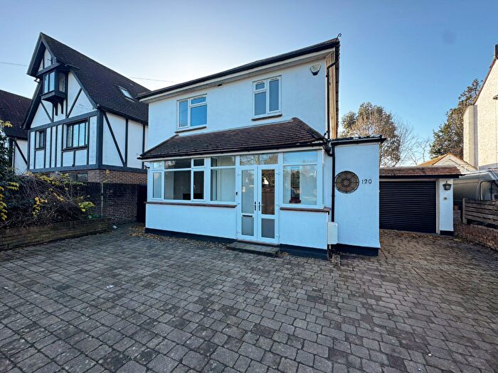 4 Bedroom Detached House To Rent In The Ridgeway, Enfield, Greater London, EN2