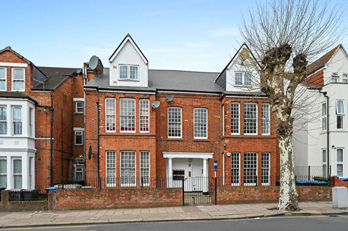2 Bedroom Apartment For Sale In Chichele Road, Brent, London, NW2