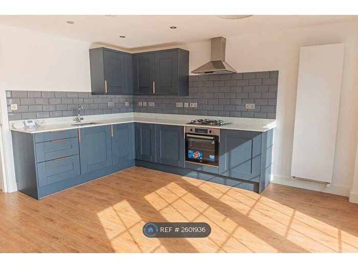 2 Bedroom Flat To Rent In Red Hill, Stourbridge, DY8