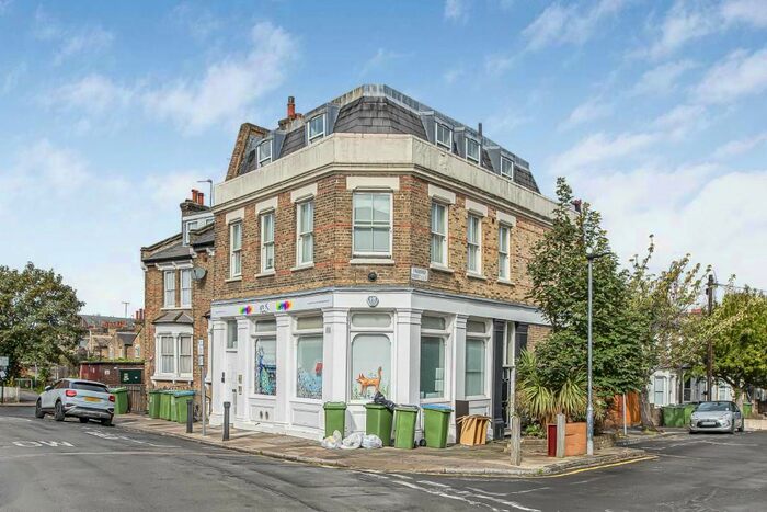 2 Bedroom Flat To Rent In Frobisher Street, London, SE10