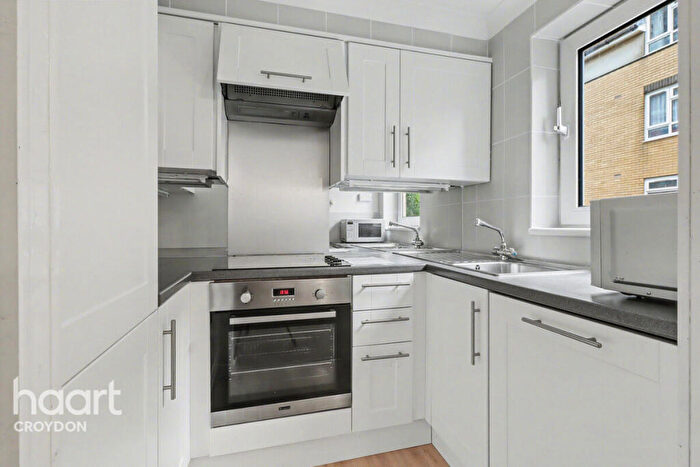 1 Bedroom Retirement Property For Sale In Fairfield Path, Croydon, CR0