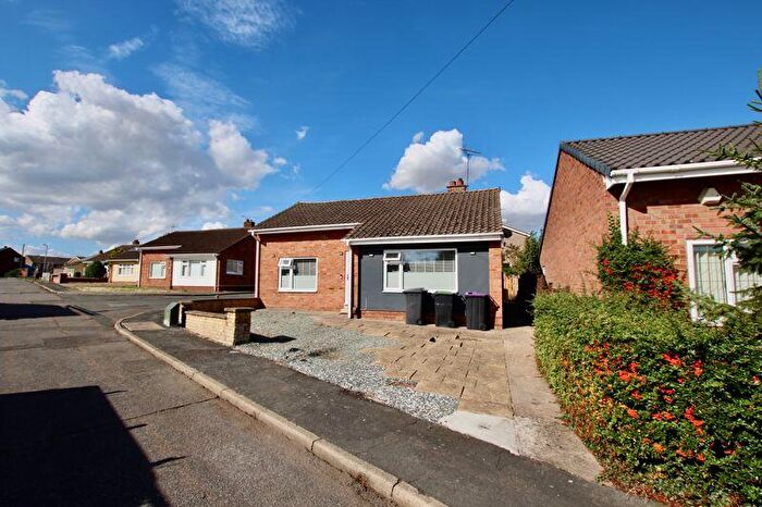 3 Bedroom Bungalow For Sale In Sandra Crescent, Washingborough, Lincoln, LN4