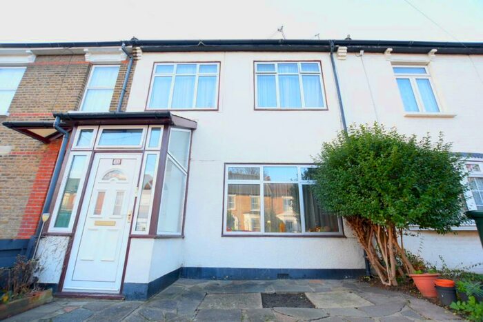 3 Bedroom Terraced House To Rent In Albany Road, E12