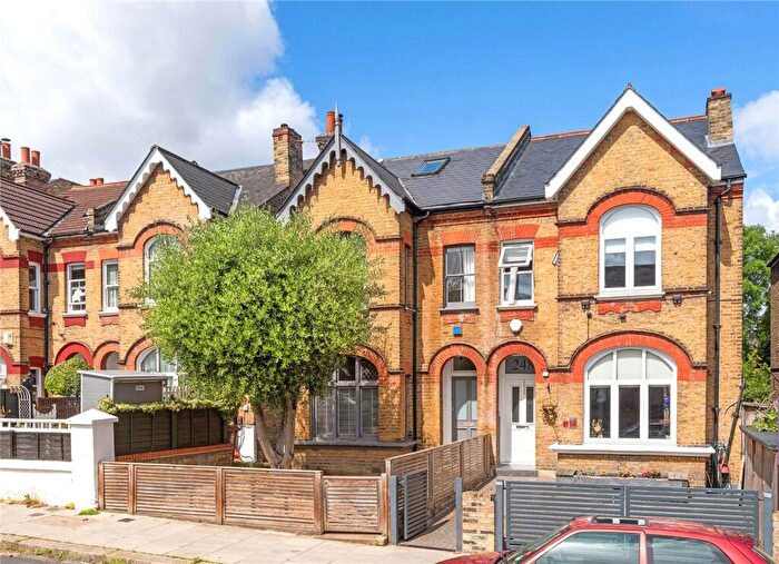 4 Bedroom Semi-Detached House For Sale In Upland Road, East Dulwich, London, SE22