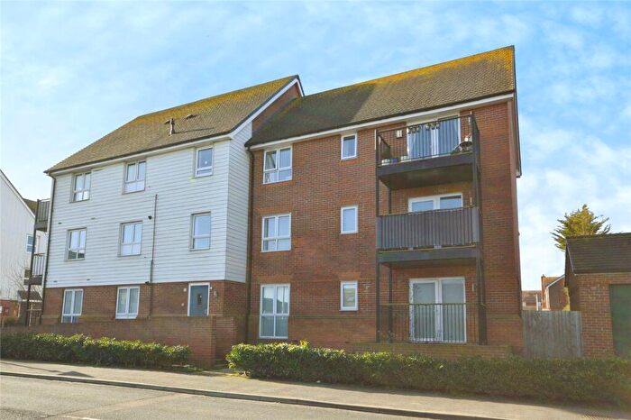 2 Bedroom Flat For Sale In Dunne House, Hoo, Rochester, Kent, ME3