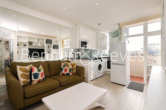 1 Bedroom Flat To Rent In Sloane Avenue, Chelsea, SW3