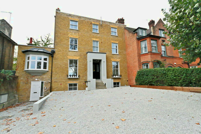 1 Bedroom Flat To Rent In Peckham Rye, London, SE22