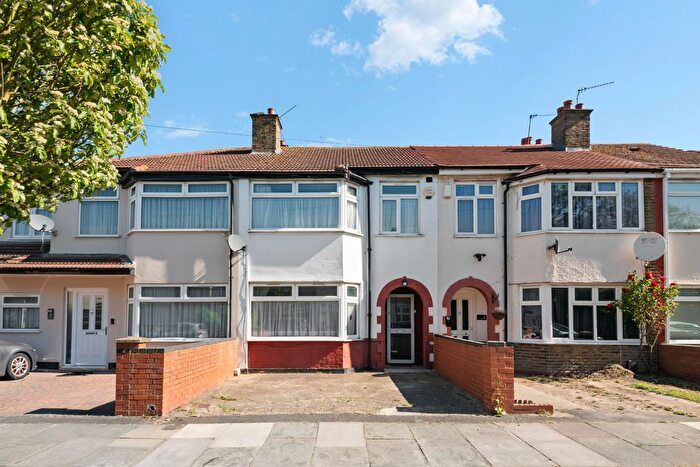 3 Bedroom Terraced House For Sale In Dormers Avenue, Southall, UB1