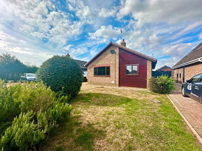 2 Bedroom Detached Bungalow For Sale In Hawthorn Close, Newborough, Peterborough, PE6