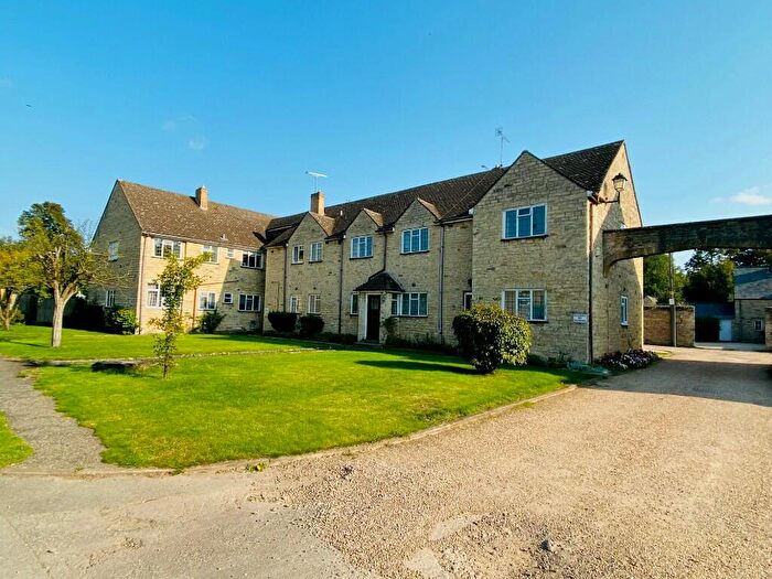 2 Bedroom Apartment To Rent In Croughton Road, OX17