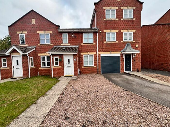 3 Bedroom Terraced House To Rent In Cludd Avenue, Newark, Nottinghamshire, NG24