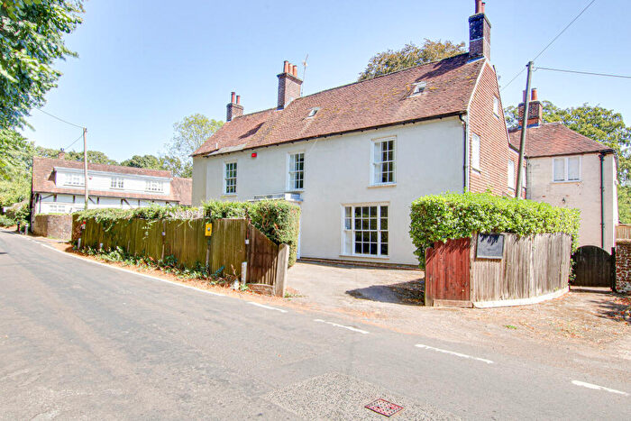6 Bedroom Detached House To Rent In Soberton Village, SO32