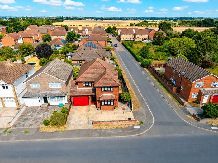 4 Bedroom Detached House For Sale In Golden Cross Road, Rochford, Essex, SS4