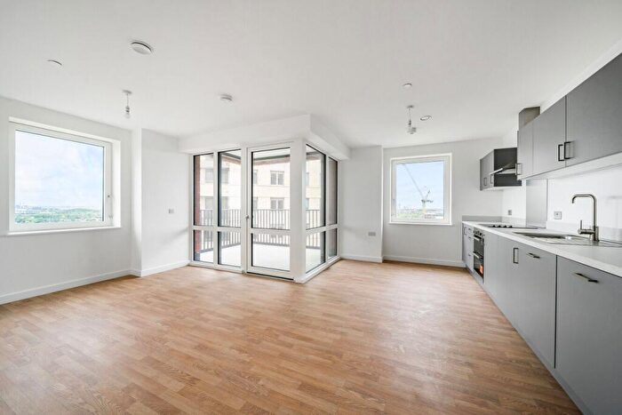 1 Bedroom Flat To Rent In St Pauls Road, Barking, London, IG11