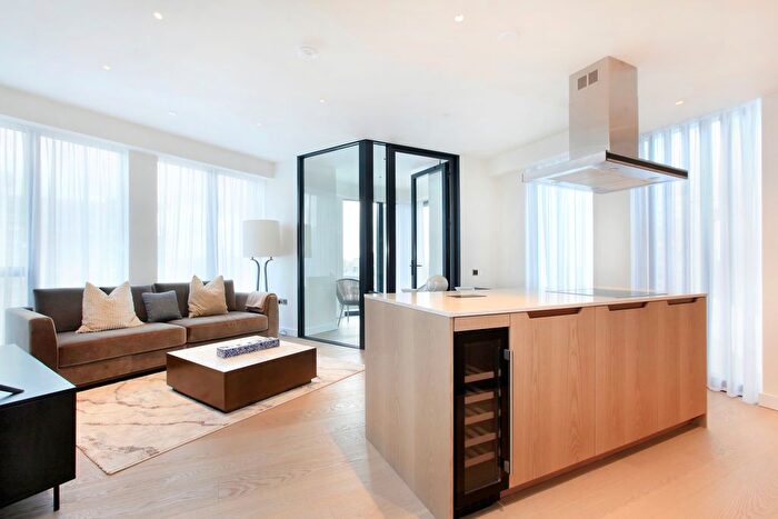 2 Bedroom Flat To Rent In Nine Elms Lane, London, SW8