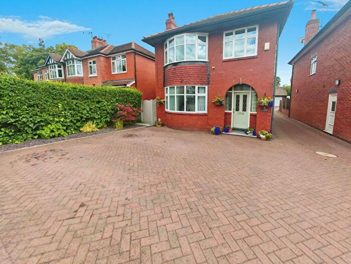 4 Bedroom Detached House For Sale In Crewe Road, Nantwich, CW5