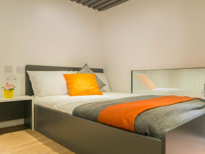 Studio To Rent In Upper Well Street, Coventry, CV1