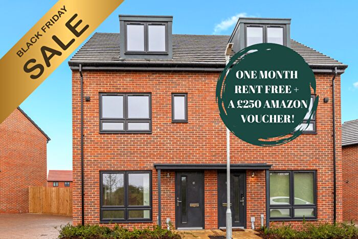 3 Bedroom Semi Detached House To Rent In Black Friday Deal! Move In This November And Get Month Free Rent + A Free Flat-screen Tv!Minton Road, Dartford, Kent, DA2