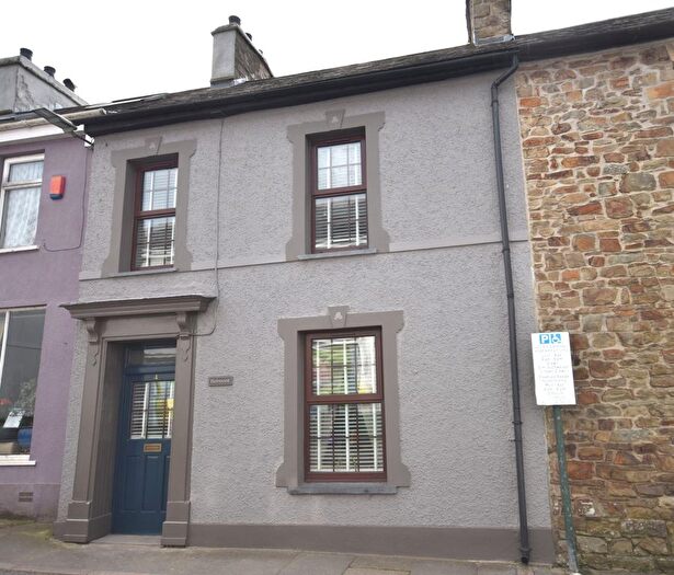 3 Bedroom Town House For Sale In No Lincoln Street, Llandysul, SA44