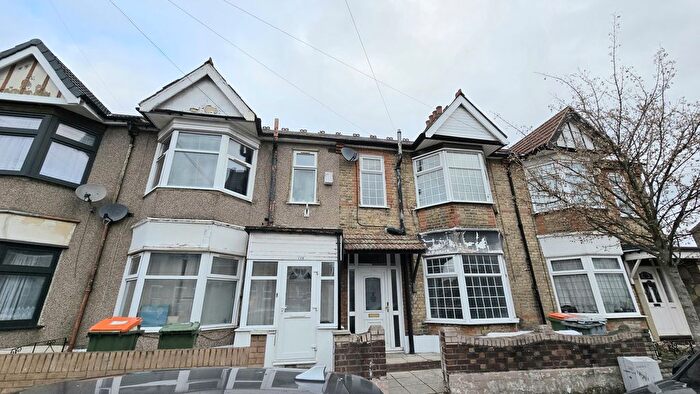 4 Bedroom Terraced House To Rent In Masterman Road, London, E6
