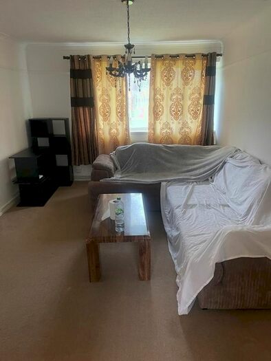 1 Bedroom Flat To Rent In Ross Close, Luton, LU1