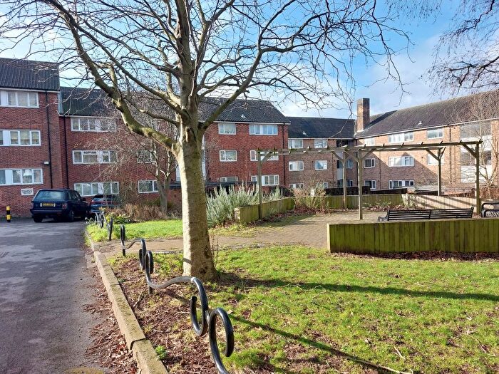 2 Bedroom Flat To Rent In Grafton Court, Nottingham, NG7