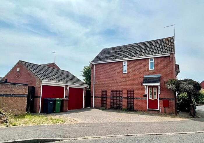 3 Bedroom Property To Rent In Honeysuckle Court, Peterborough, PE2